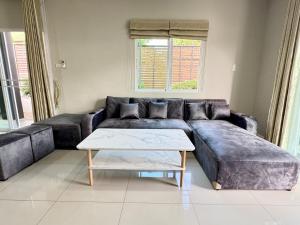 Saint Sean house RuamChoke