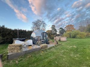 Peetri talu klaaskuplid Haapsalu lähedal