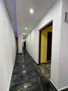 Ruk bae cafe restro & hotel