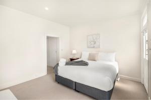 Charming North Hobart Cottage | 3 King Beds