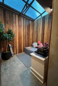 Eliseos Bed & Kitchen