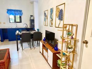 Blue Summer Suites & Restaurant