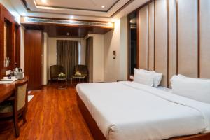 Grand FFOUR near Nehru Place, Delhi