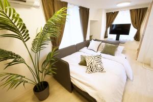 1 stop to Ikebukuro 3 min walk from station