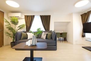 1 stop to Ikebukuro 3 min walk from station