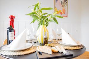 Apartment am Schmölderpark I Klinik I Stadion I Messe I 2 Schlafzimmer I Smart TV I Küche I Balkon