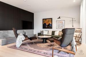 The Crown of Fjällen by Hilla Villas