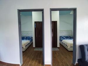 Che Deris Garden Cottage with Riverview