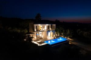 Floralba Luxury Villa, Essence of Sea View Living