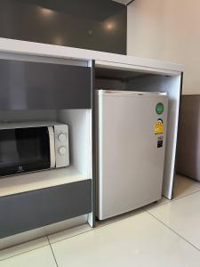 Luxurious Pattaya Apartment with Pool Access