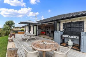 Home Away From Home - Ruakaka Escape