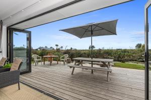 Home Away From Home - Ruakaka Escape