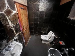 Rumsu Tree House by SLC