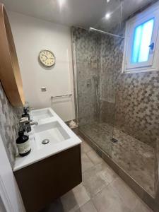 Eiffel Tower 4P apartment - Passy - quiet -