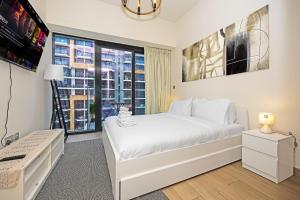 Azizi Riviera 42 Studio, Lagoon Pool, Meydan near Dubai Mall