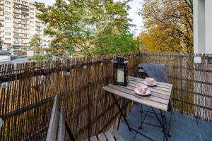 Frida Modern Apartment by BookingHost