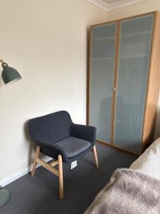 3-Bedroom Home with Conservatory Abbey Wood, London