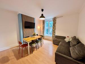 Spacious 3 Bedroom Flat In Stockwell