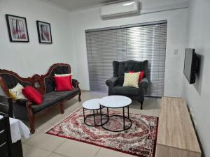 Elegant Bliss -2 bedroomed at Dainfern, in Fourways, Sandton