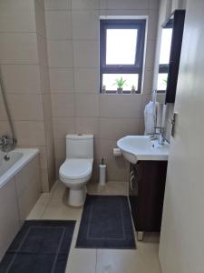 Elegant Bliss -2 bedroomed at Dainfern, in Fourways, Sandton