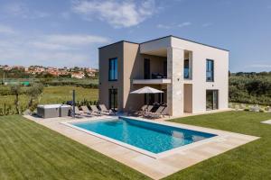 Villa Fiducia - Modern villa close to Poreč