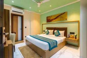 The SM Hotel By RMR Hotels