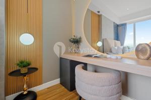 Senuri by Kozystay - Paskal