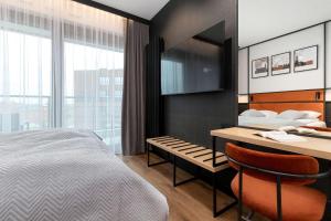 Elegant Studio with Air Conditioning Pet Friendly by Noclegi Renters