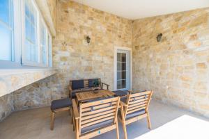 Villa Carnela with heated pool