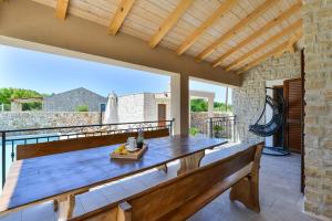 Villa Rea 3 with heated pool