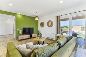 Villa Rea 4 with heated pool