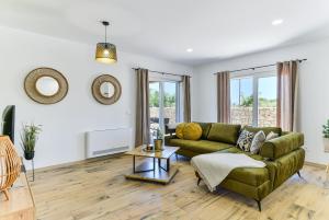 Villa Rea 4 with heated pool