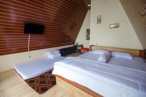 Khanzana Cabin and Camp Telaga Menjer