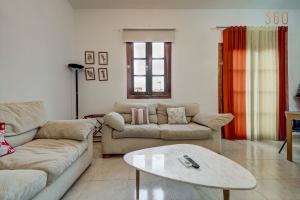 Bright Sliema Stay, Balcony Bliss & Top Location by 360 Estates