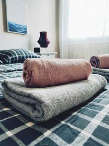 Large modern 2 bedrooms, bright & cozy hypercentre