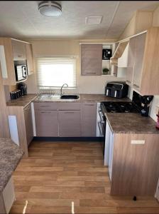 Caravan by the Sea KW10