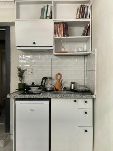 baesment 2BR apt with 2toilet and 2bath 8min to metro #1