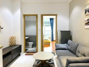 Homestay Máy chiếu vs Ban công ngắm thành phố - Marina Plaza