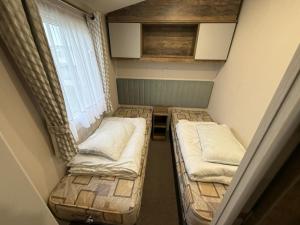 Oscars Inn, West Sands, Seal Bay Resort