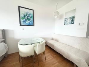 SelfcheckIn - Apartman Zagreb - Parking - Lođa - Mirna Lokacija