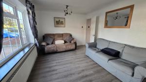 Spencer , 4 bed slp 8 semi in Lee On The Solent