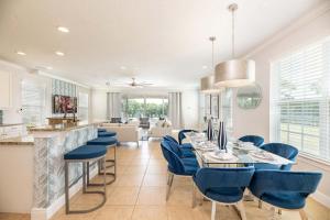 Dazzling 6 Bdrm Villa with Themed Bedrooms at Reunion