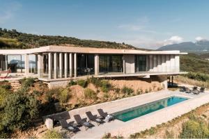 Sunset Seaview 4 Bed Villa Sleeps 8 -Private Pool