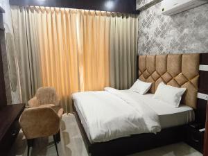 RG PALACE HOTEL Dehmi kalan bagru