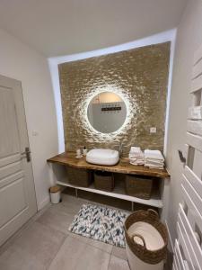 Charmante maison du XVIII en pierre rénovée