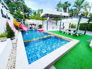 Fhamai Pool Villa Pattaya (บ้านฟ้าใหม่ พูลวิลล่า)