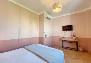 Nestor&Jeeves - PORT LYMPIA - Close Old Town - Port Area