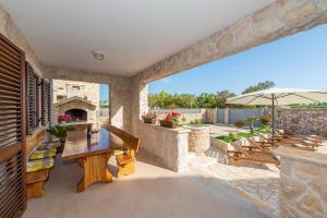 Villa Edena with heated pool