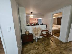 Yongsan Hyochang Park 3 minutes, Breakfast provided for more than 5 nights, luggage storage service