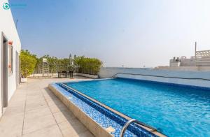 Blue Breeze Modern 2BR Apartment Near Downtown